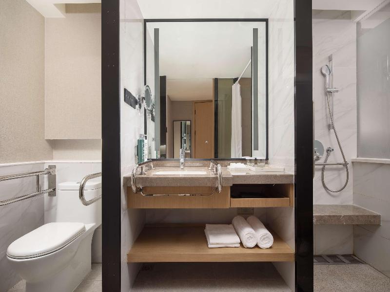 Hilton Garden Inn Xiamen Bailuzhou Park image
