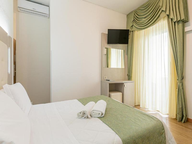 Hotel Corinna image
