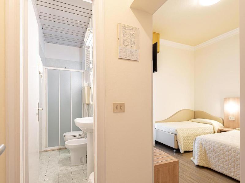 Hotel Corinna image