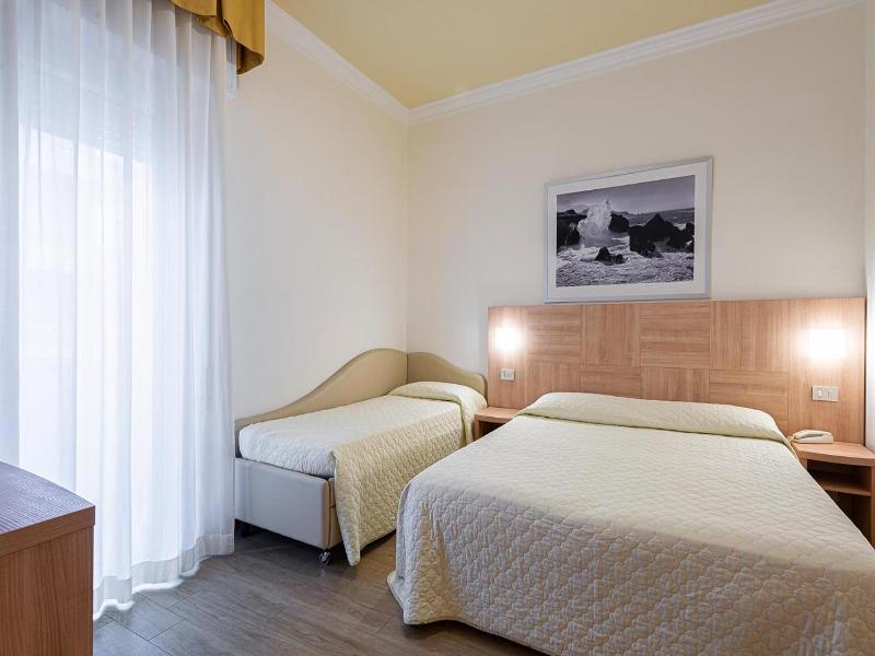Hotel Corinna image