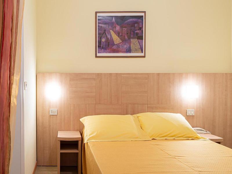 Hotel Corinna image