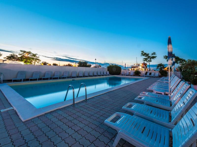 Hotel Corinna image