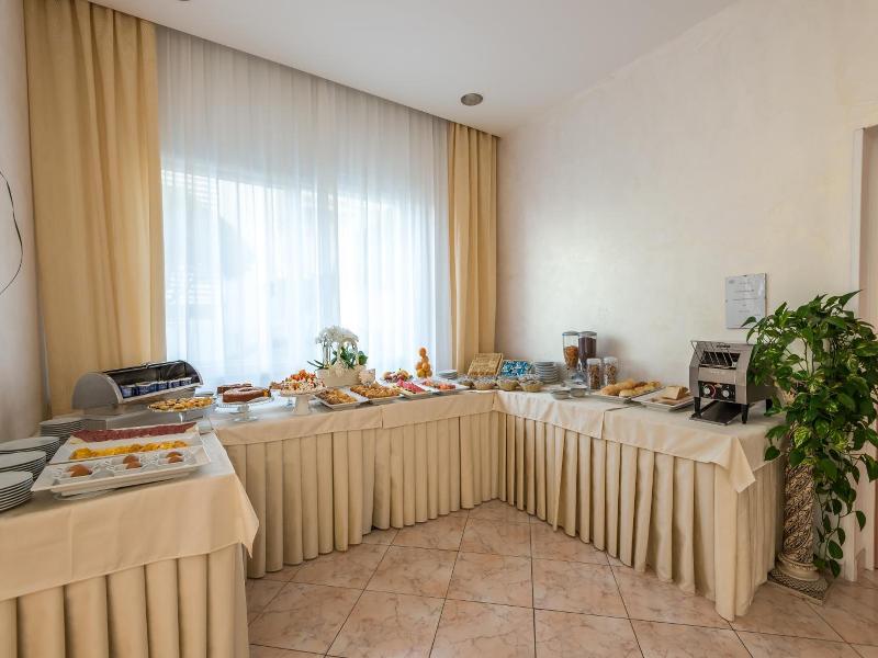 Hotel Corinna image