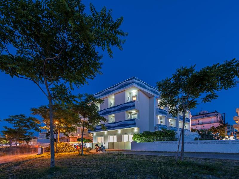 Hotel Corinna image