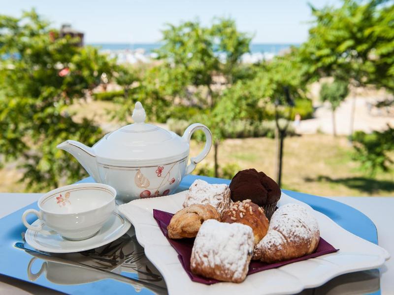 Hotel Corinna image