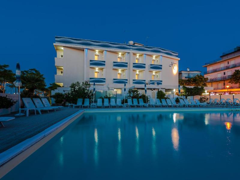 Hotel Corinna image