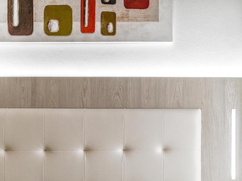 Hotel Corinna image