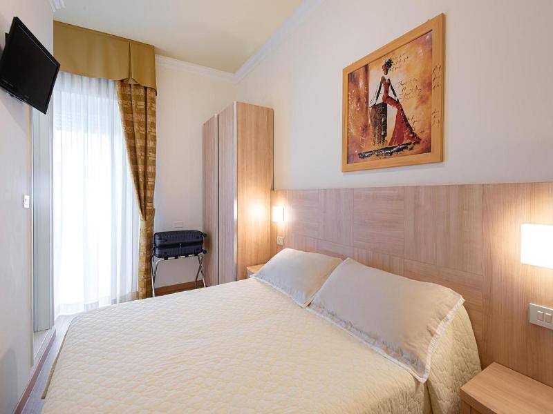 Hotel Corinna image