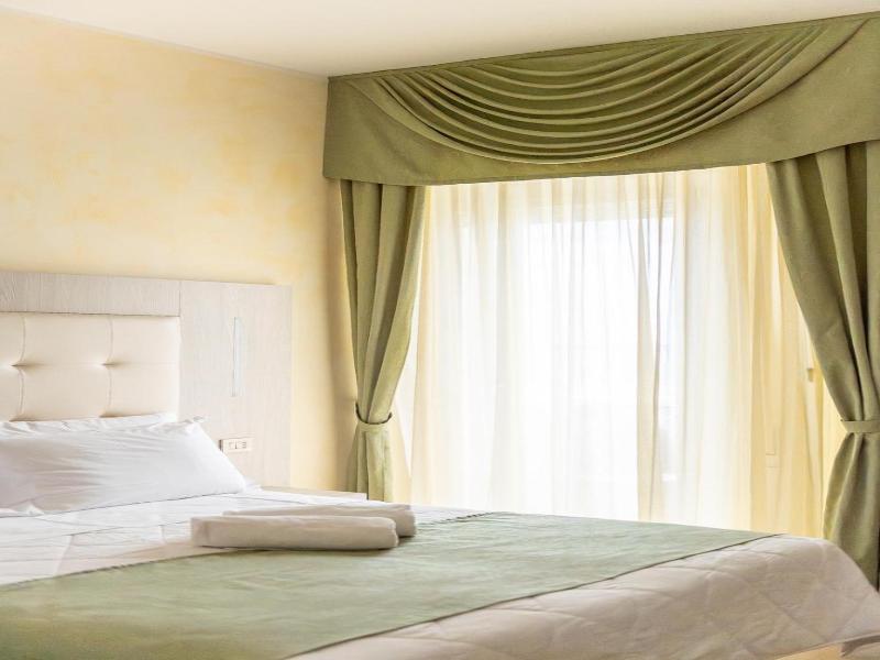 Hotel Corinna image
