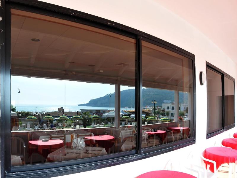 Morcavallo Hotel & Wellness image