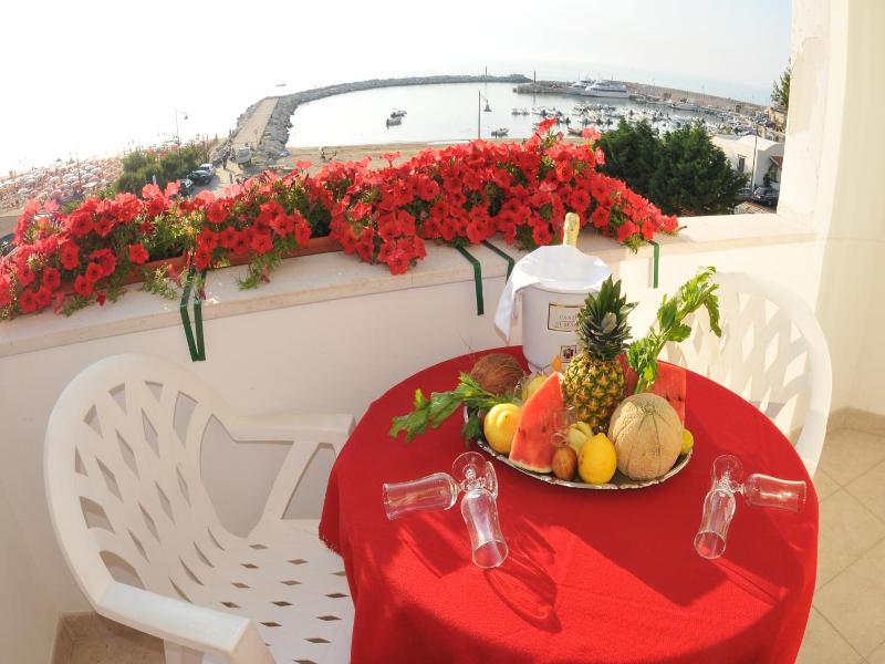 Morcavallo Hotel & Wellness image