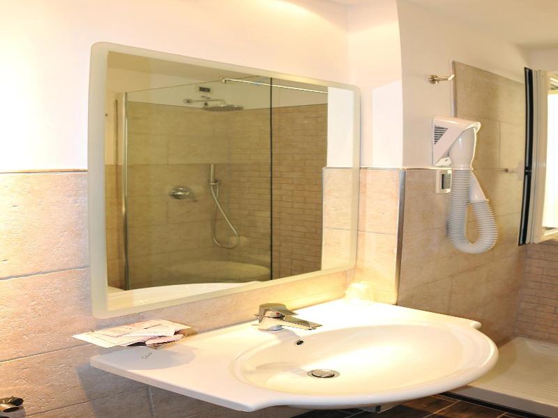 Morcavallo Hotel & Wellness image