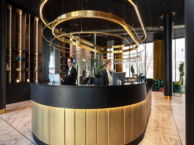 Thon Hotel Svolv R