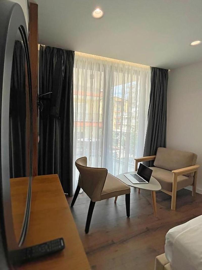 Dorchester Hotel image