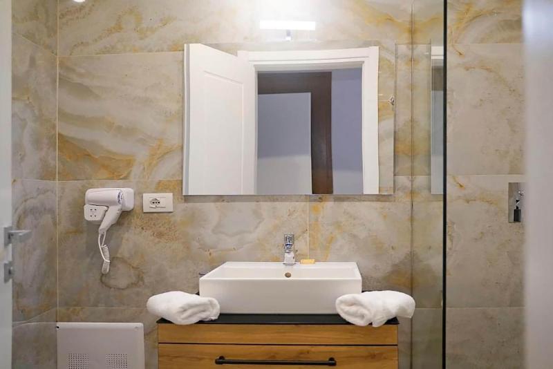 Dorchester Hotel image