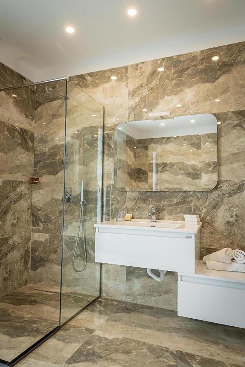 Dorchester Hotel image