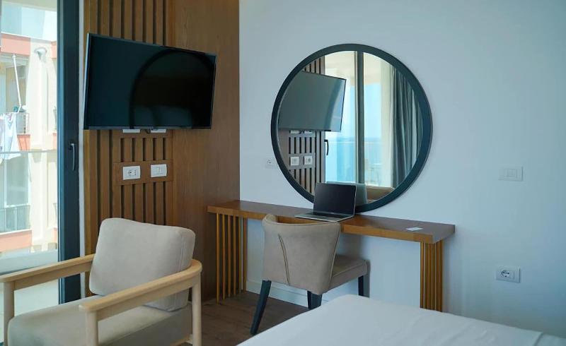 Dorchester Hotel image