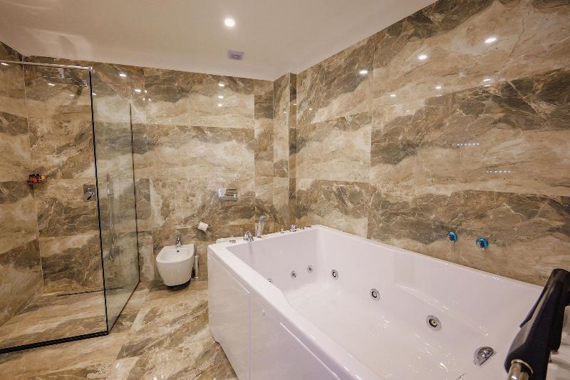 Dorchester Hotel image
