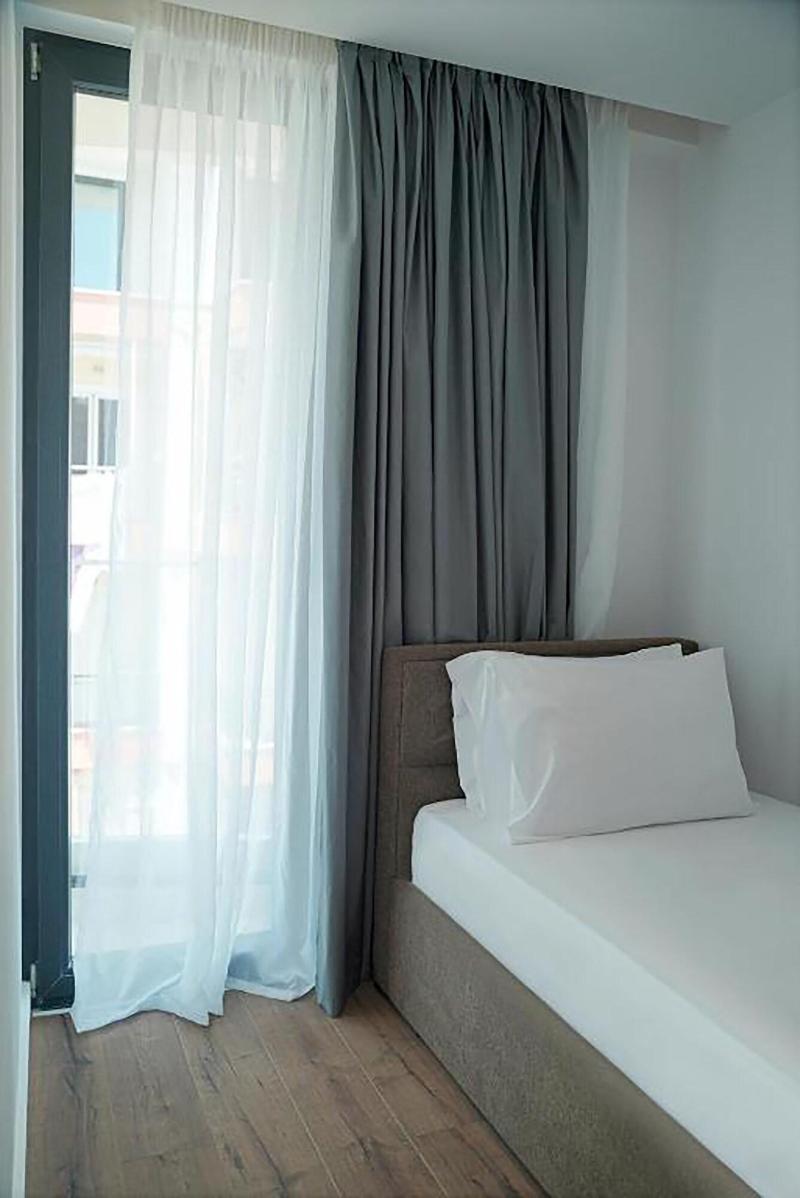 Dorchester Hotel image