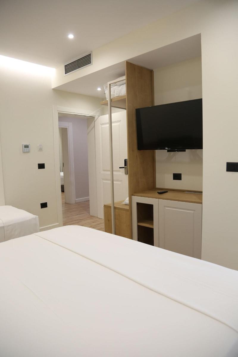 B&b Champagne Vlore Bay image
