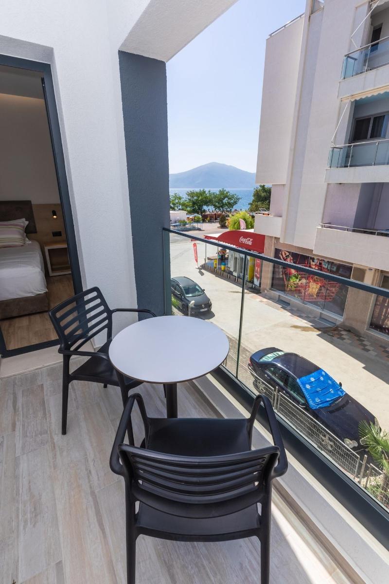 B&b Champagne Vlore Bay image