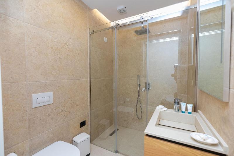 B&b Champagne Vlore Bay image