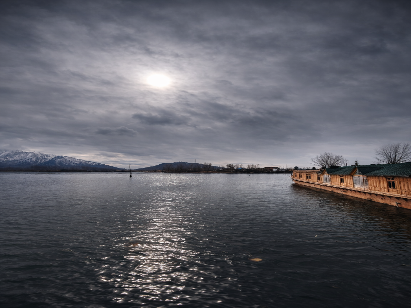 Kings Houseboats image