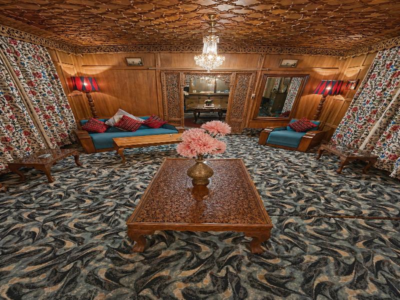 Kings Houseboats image
