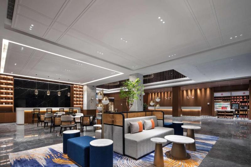 Hilton Garden Inn Luoyang Kaiyuan Avenue image