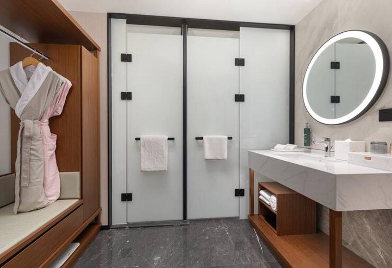 Hilton Garden Inn Luoyang Kaiyuan Avenue image