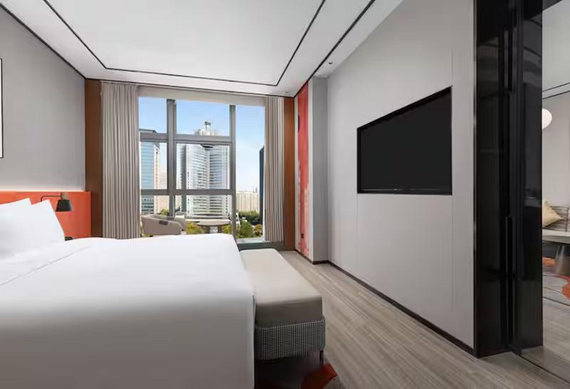Hilton Garden Inn Luoyang Kaiyuan Avenue image
