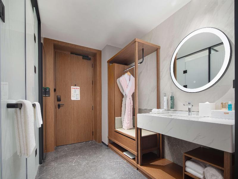 Hilton Garden Inn Luoyang Kaiyuan Avenue image