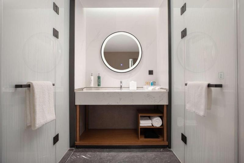 Hilton Garden Inn Luoyang Kaiyuan Avenue image