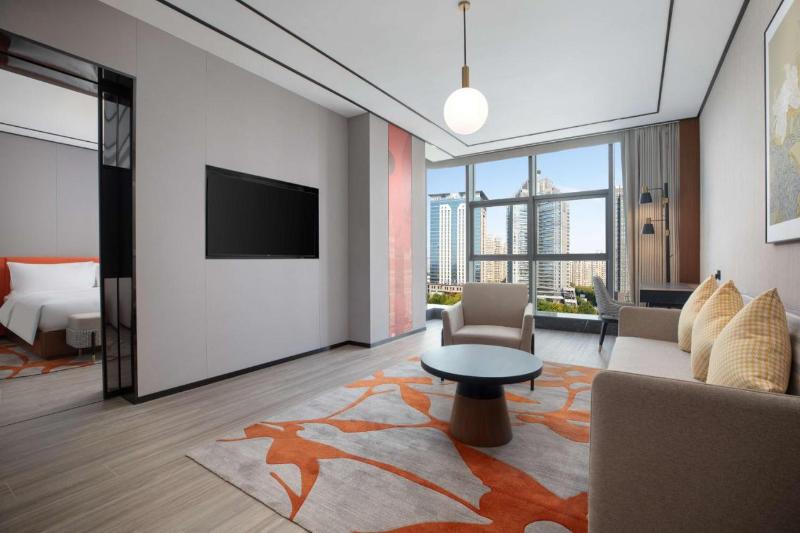 Hilton Garden Inn Luoyang Kaiyuan Avenue image