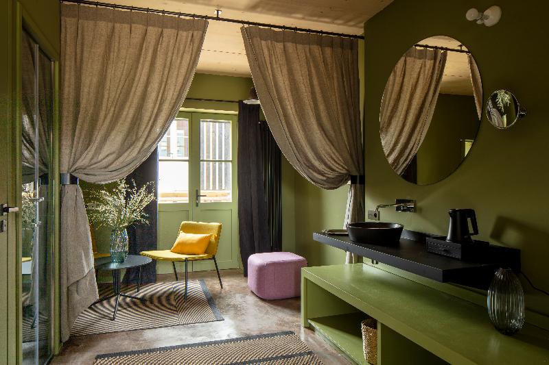 Le Bois Des Chambres image