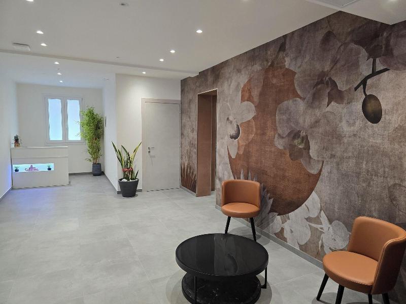 Apho Apartment Hotel image