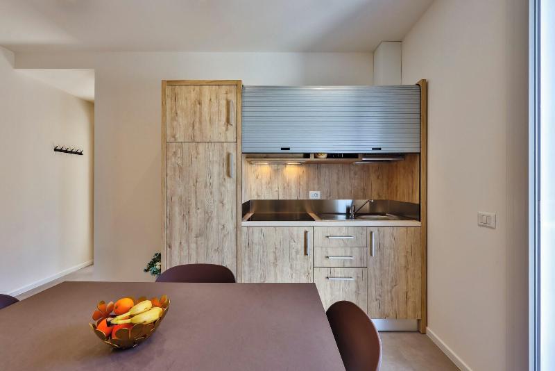 Apho Apartment Hotel image
