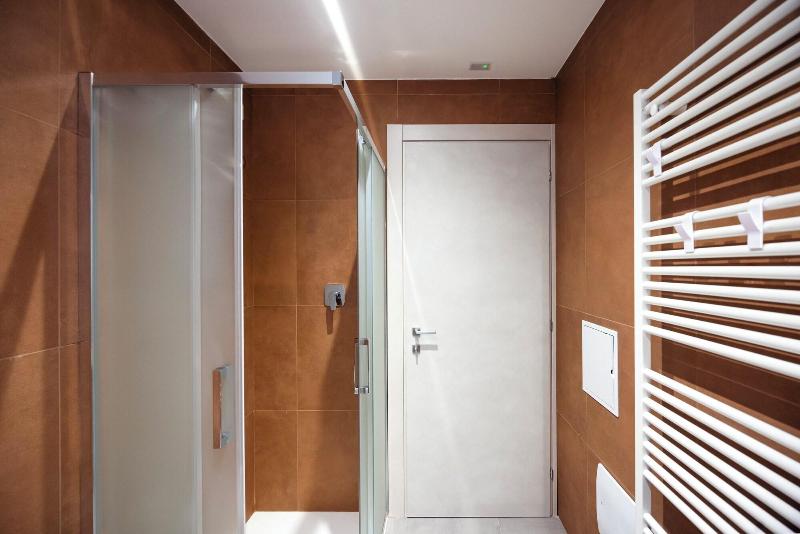 Apho Apartment Hotel image