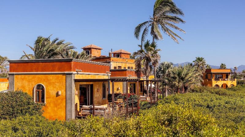 Villa Santa Cruz
