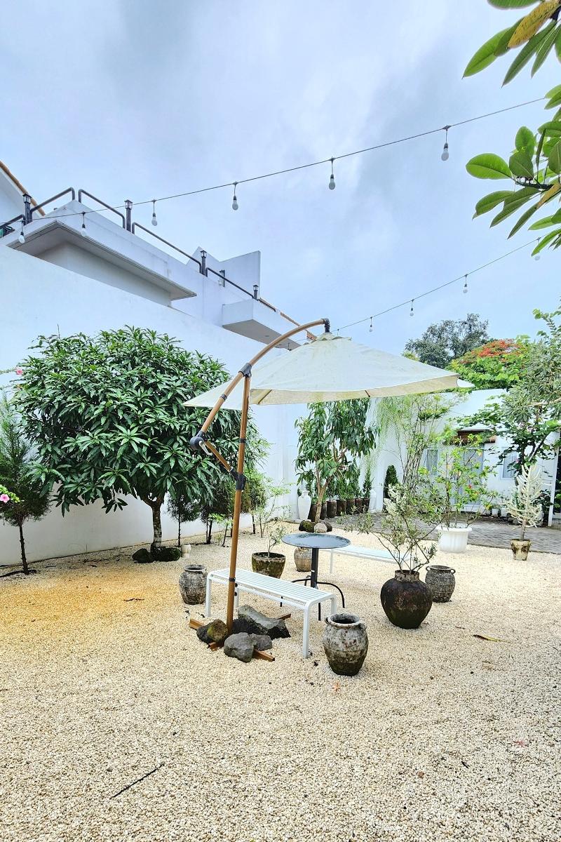 Floraison Living Villa Yogyakarta By Zuzu