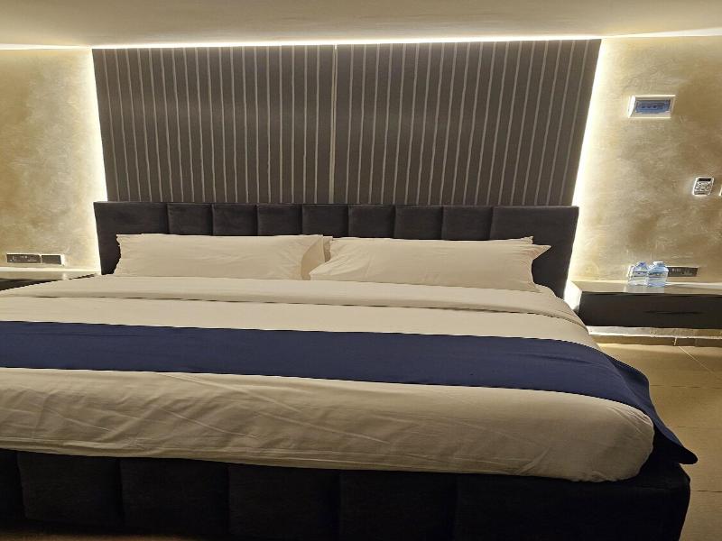 Grik Hotel Entebbe image