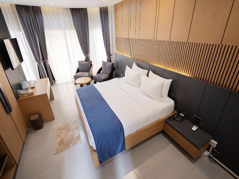 Grik Hotel Entebbe image