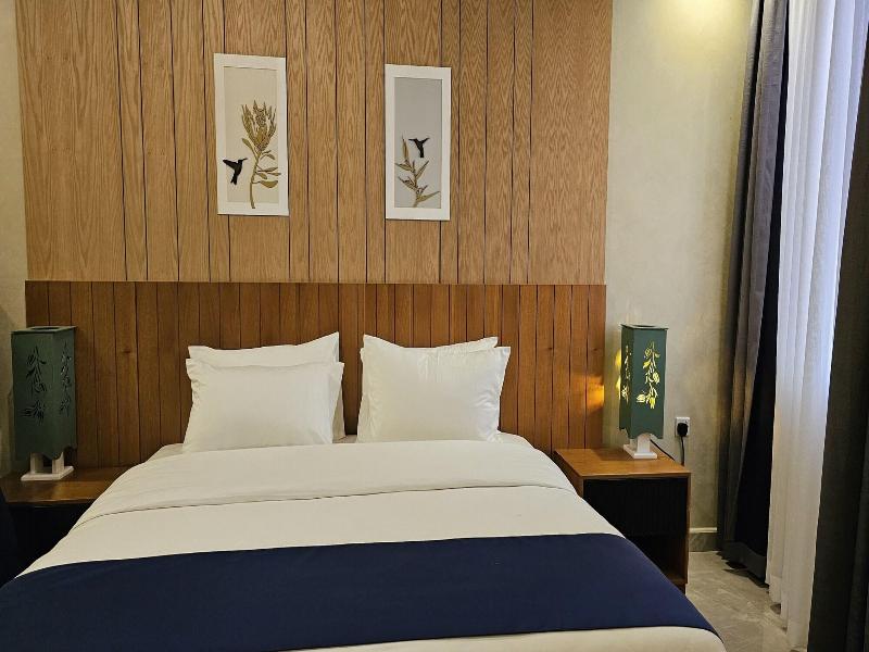 Grik Hotel Entebbe image