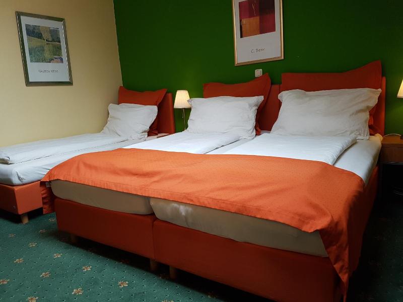 Hotel Kreuzwirt image