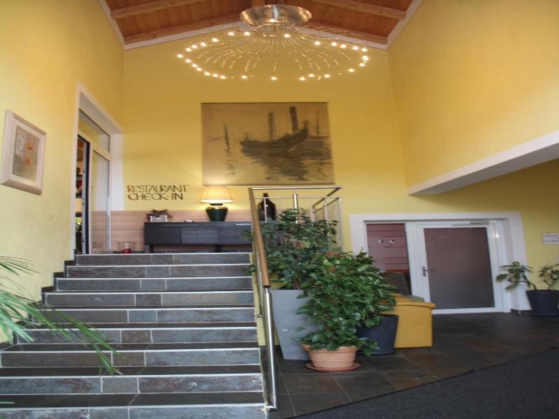 Hotel Kreuzwirt image