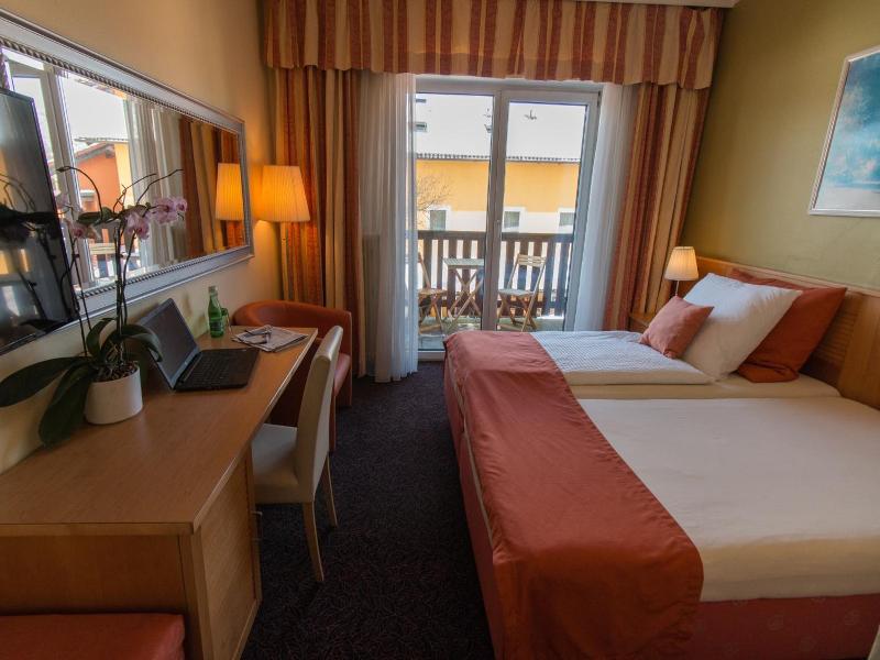 Hotel Kreuzwirt image