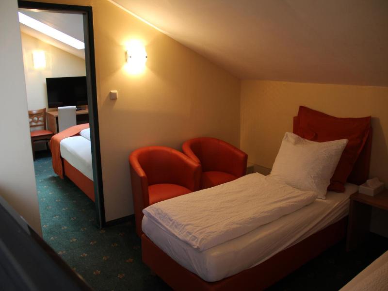 Hotel Kreuzwirt image