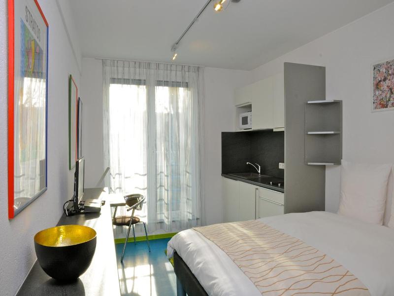 Domus Hotel image
