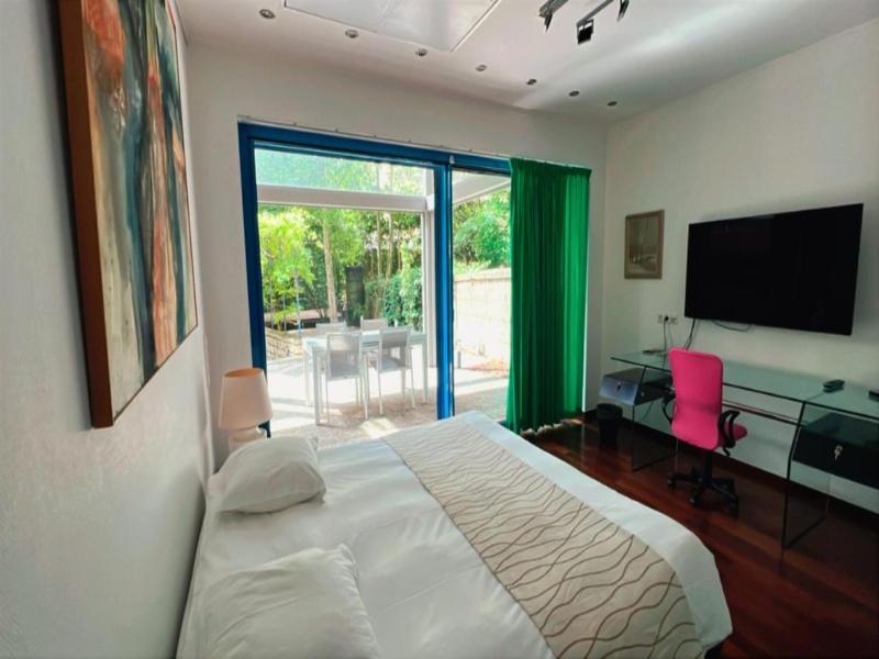 Domus Hotel image