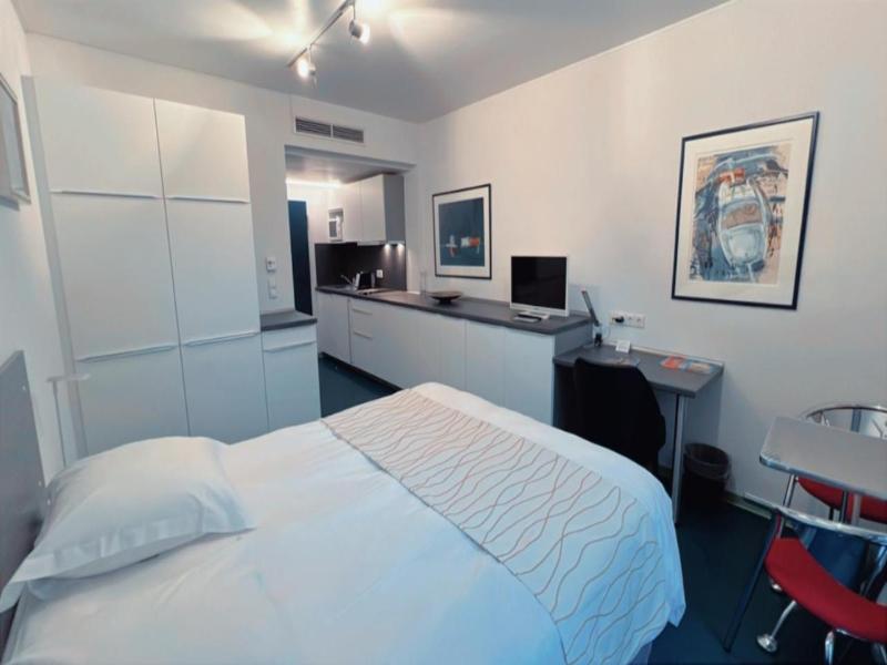 Domus Hotel image